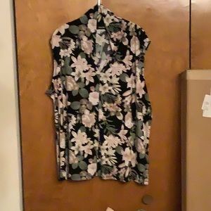 Nine West floral print sleeveless top